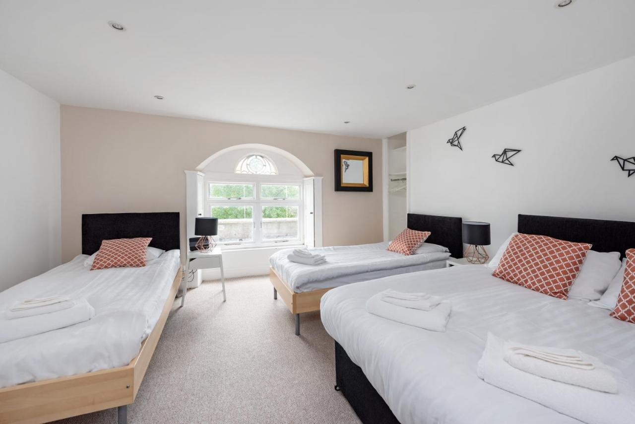 Cotswold Manor House - Country House Retreat With Hot Tub, Ideal For Large Groups Petty France 외부 사진